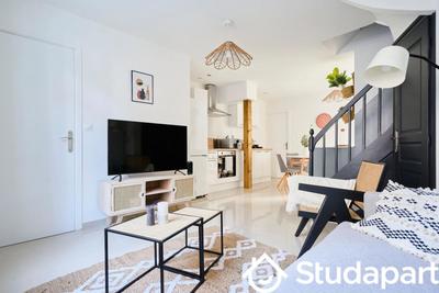 Chambre - 11 m² - 1 pièce