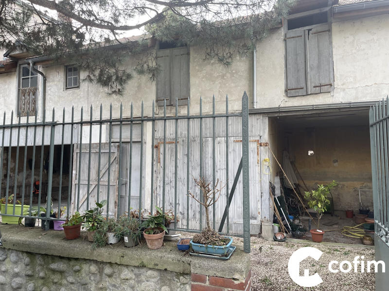 Maison - 287 m² - 10 pièces