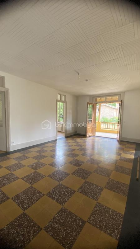 Maison - 158 m² - 8 pièces