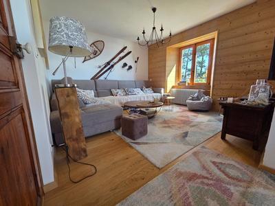 Maison - 400 m² - 12 pièces