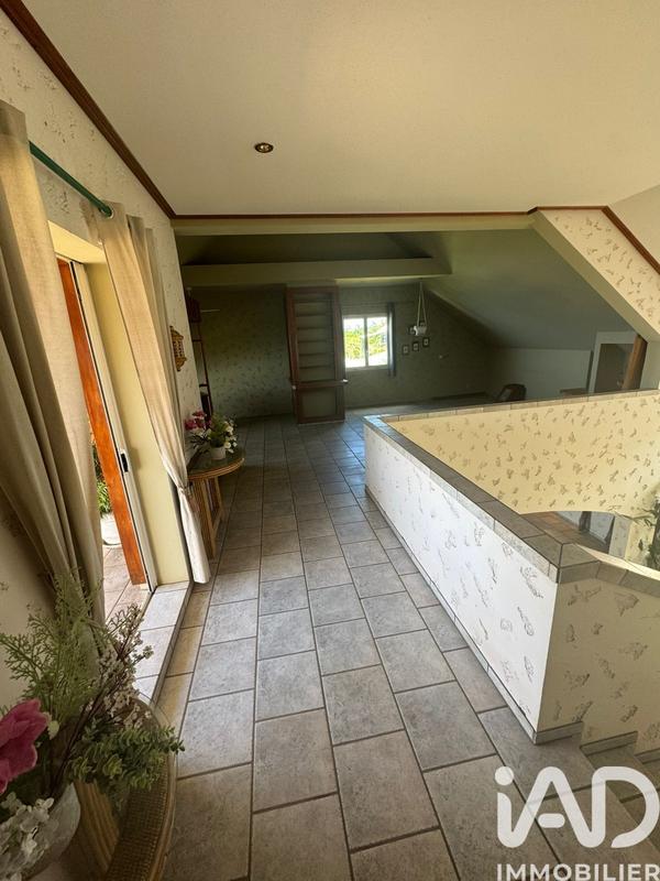 Maison - 246 m² - 6 pièces