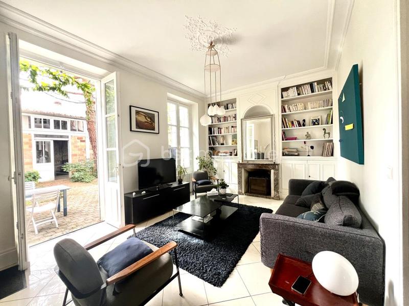 Maison bourgeoise - 200 m² - 7 pièces