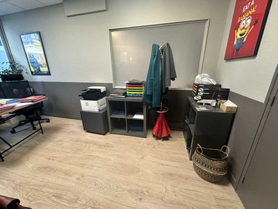 Local commercial - 215 m² - 7 pièces