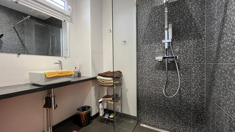 Maison bourgeoise - 300 m² - 8 pièces