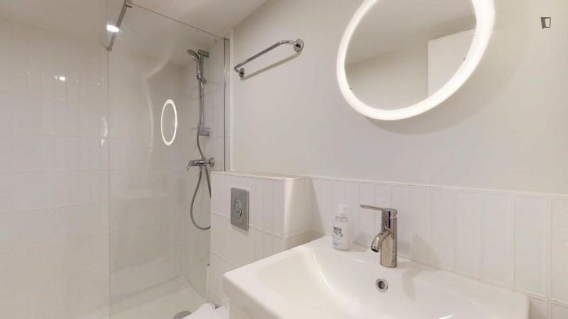 Chambre - 29 m² - 15 pièces