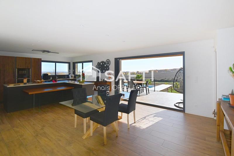 Maison - 150 m² - 5 pièces