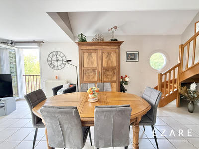 Appartement - 128 m² - 5 pièces