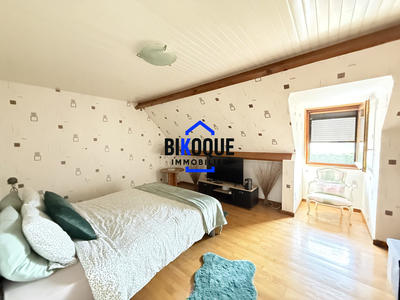 Maison - 100 m² - 4 pièces