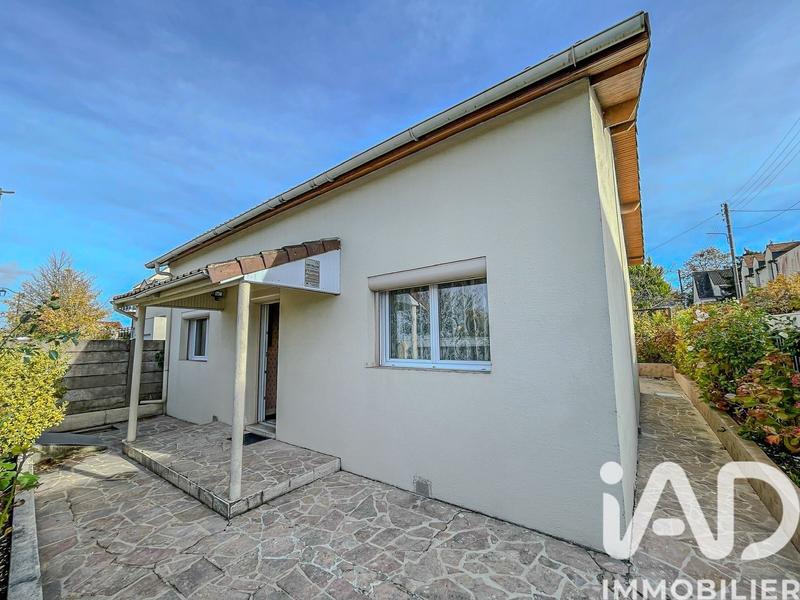 Maison - 121 m² - 6 pièces