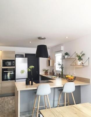 Maison - 95 m² - 4 pièces