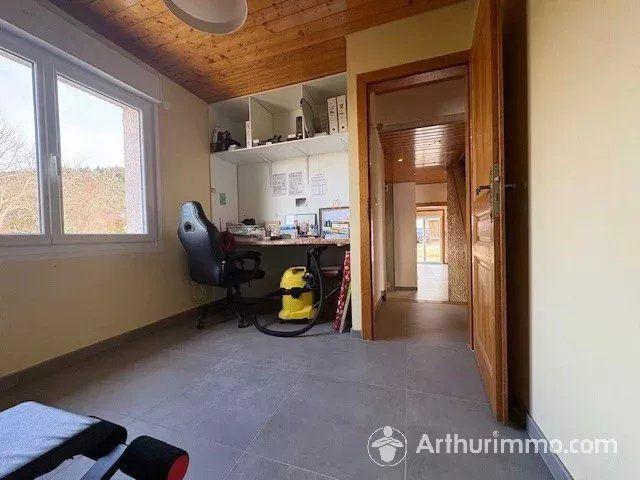 Maison - 167 m² - 9 pièces
