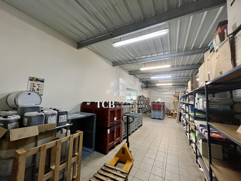 Local d'activités - 408 m²
