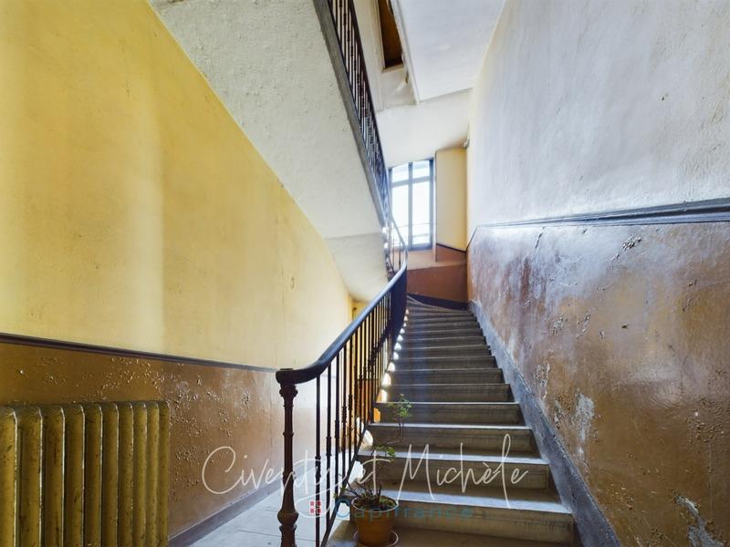 Immeuble - 374 m² - 12 pièces