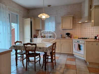 Maison - 174 m² - 7 pièces