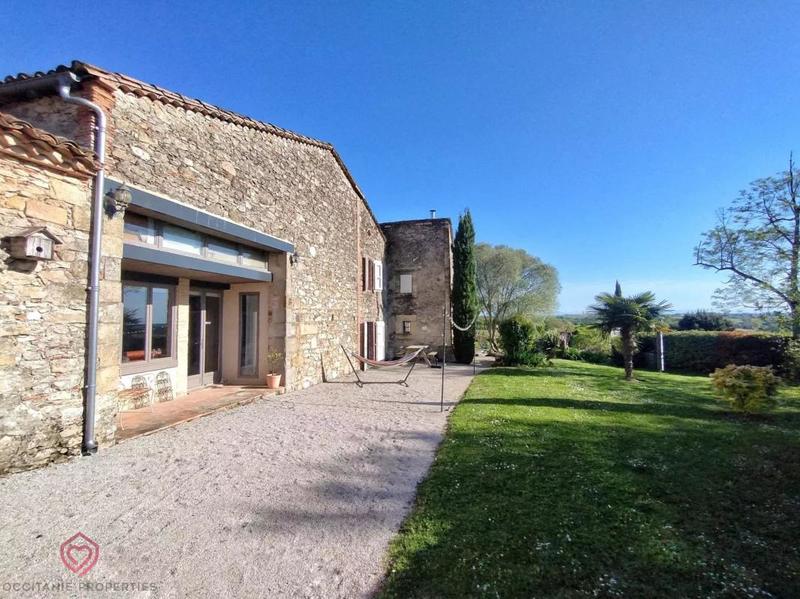 Maison ancienne - 530 m² - 12 pièces