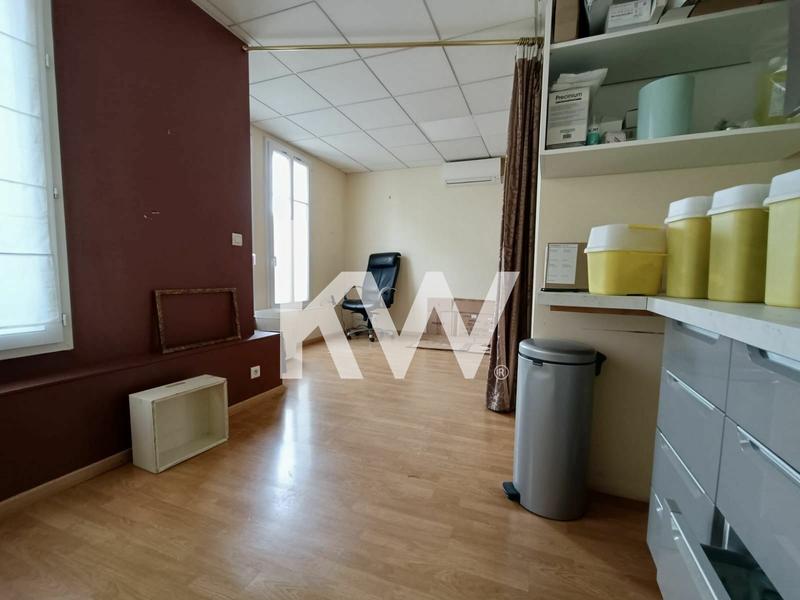 Magasins - 308 m² - 16 pièces