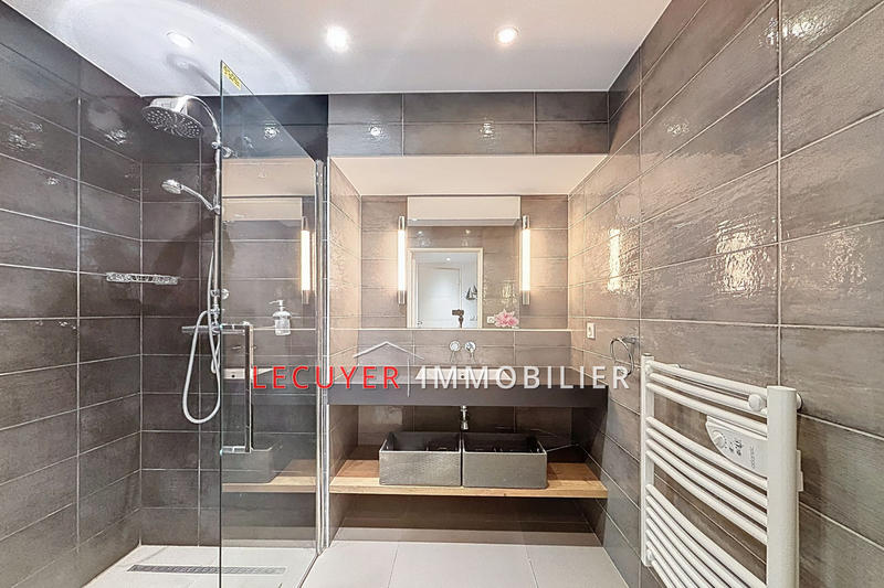 Appartement - 83 m² - 4 pièces