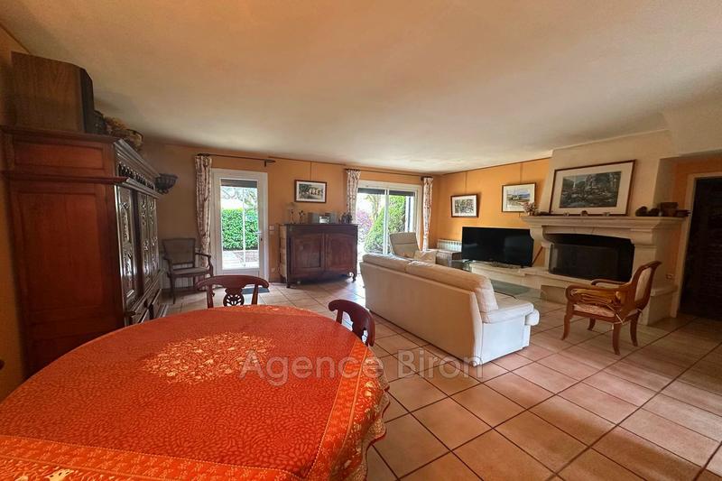 Maison - 161 m² - 6 pièces