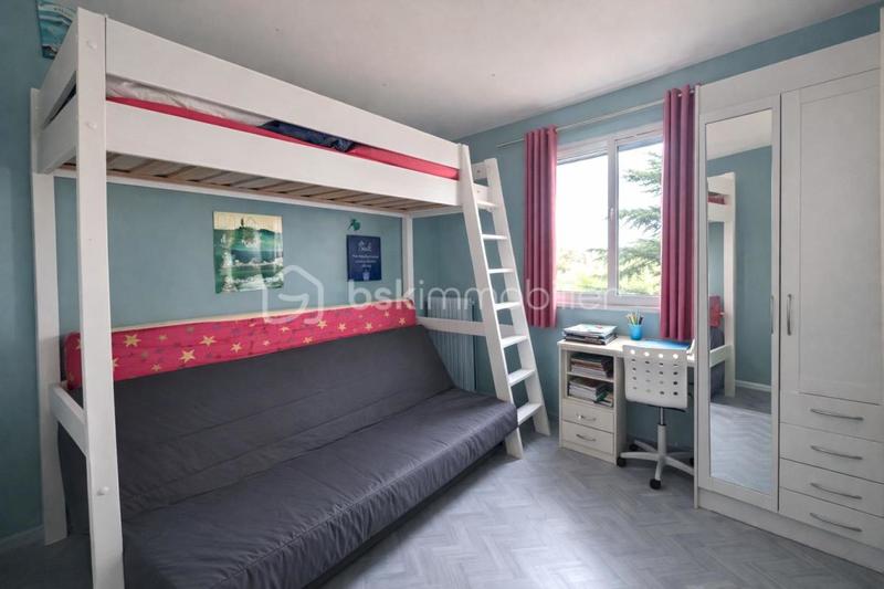 Appartement - 80 m² - 4 pièces