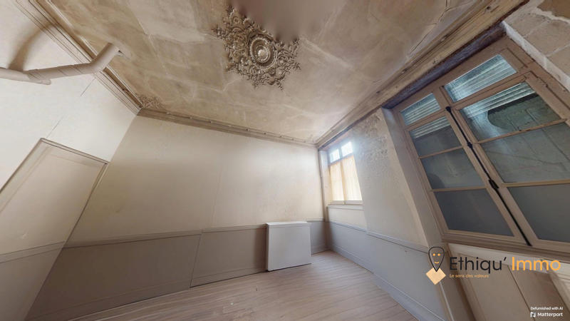 Maison - 450 m² - 12 pièces