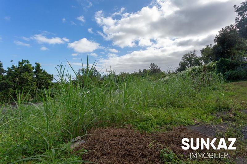 Terrain constructible - 843 m²