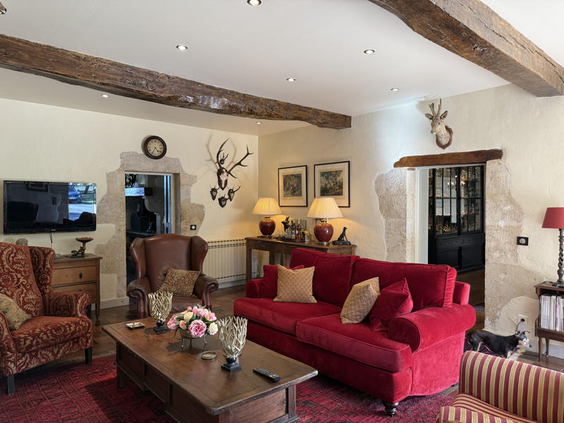 Maison - 280 m² - 10 pièces