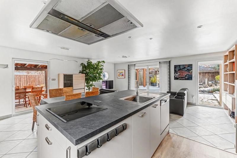 Maison - 158 m² - 5 pièces