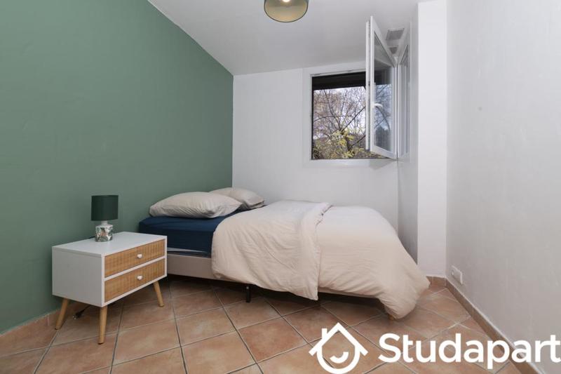 Chambre - 10 m² - 1 pièce