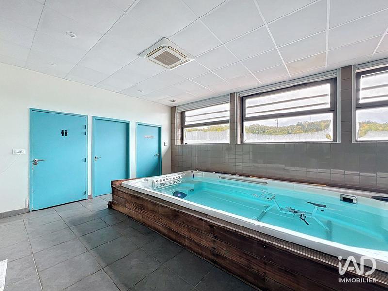 Local commercial - 236 m²