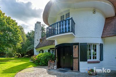 Maison - 450 m² - 6 pièces