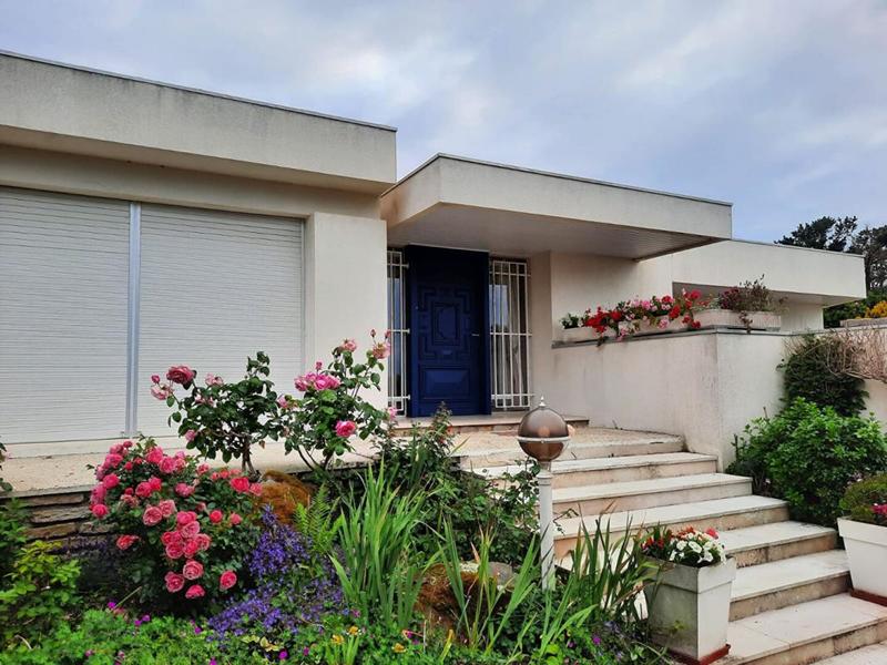 Villa - 193 m² - 8 pièces