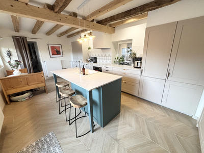 Maison - 138 m² - 7 pièces