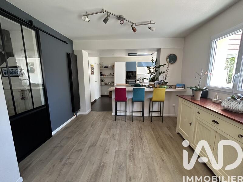 Maison - 106 m² - 5 pièces