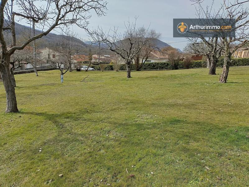 Maison - 235 m² - 8 pièces