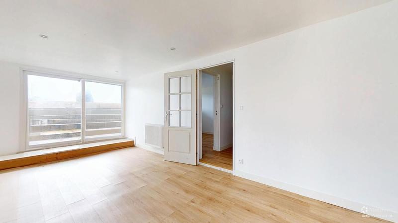 Maison - 180 m² - 8 pièces