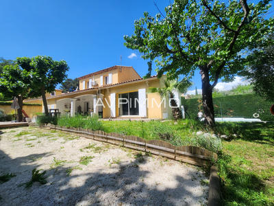 Villa - 145 m² - 4 pièces