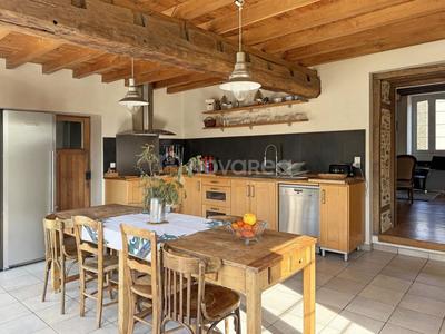 Propriété - 445 m² - 12 pièces