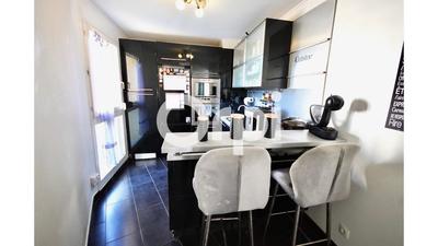 Appartement - 80 m² - 4 pièces