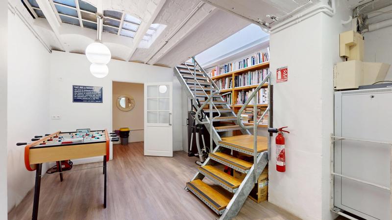 Local commercial - 353 m² - 10 pièces