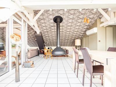 Appartement - 218 m² - 6 pièces