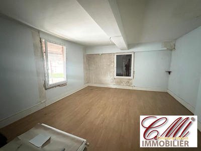 Maison - 180 m² - 5 pièces