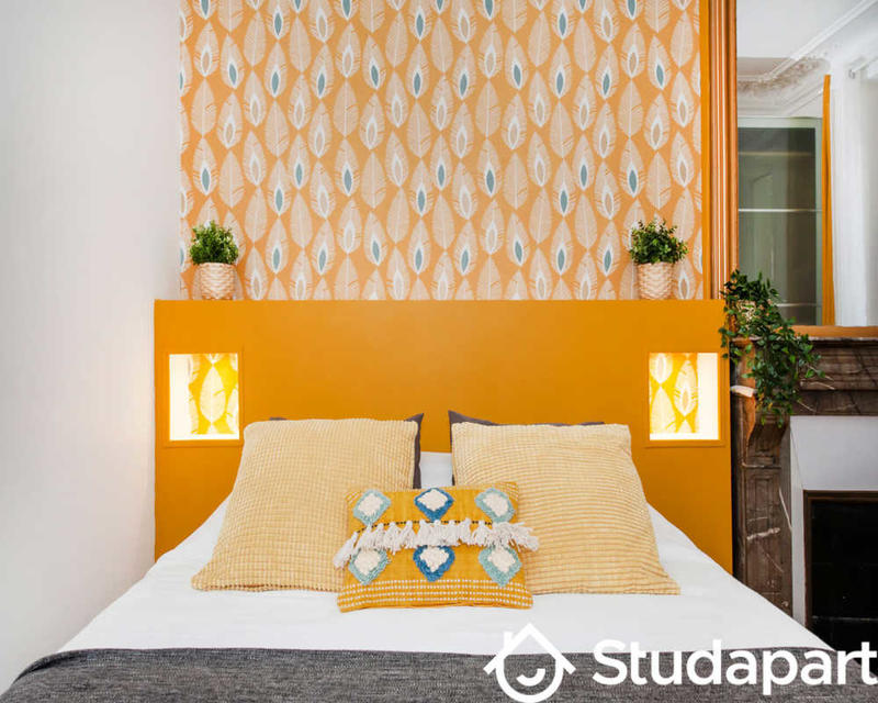 Chambre - 140 m² - 1 pièce