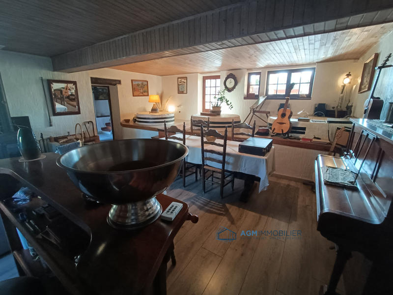 Maison - 180 m² - 7 pièces