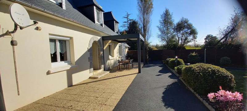 Maison - 127 m² - 8 pièces