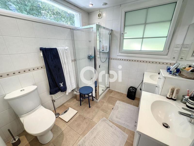 Villa - 270 m² - 8 pièces