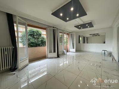 Appartement - 81 m² - 4 pièces