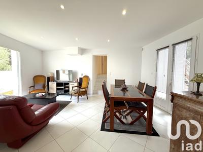 Maison - 93 m² - 4 pièces