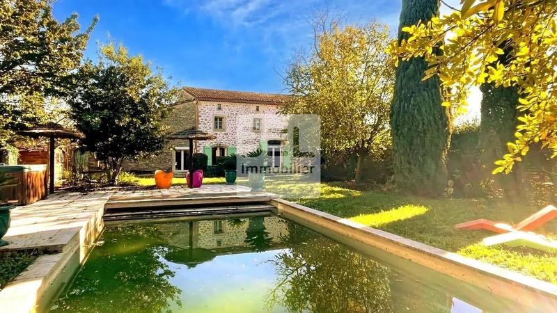 Maison chambre d'hôtes - 354 m² - 9 pièces