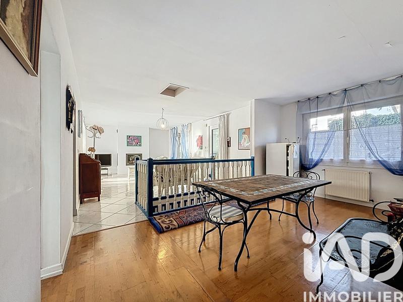 Maison - 140 m² - 8 pièces