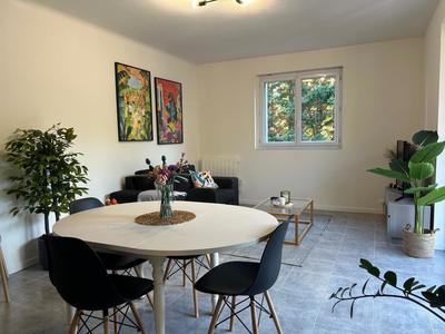 Propriété - 100 m² - 4 pièces